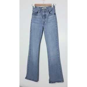 Levis Jeans Women's Size 25 Ribcage Bootcut Lightwash Button Fly Pockets Pre-own